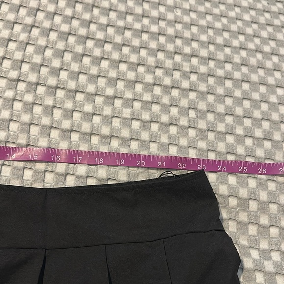PrettyLittleThing Black Pleated Mini Skirt NWT - Picture 9 of 11